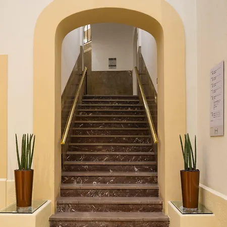 Hotel Hesperia Barri Gotic 3*