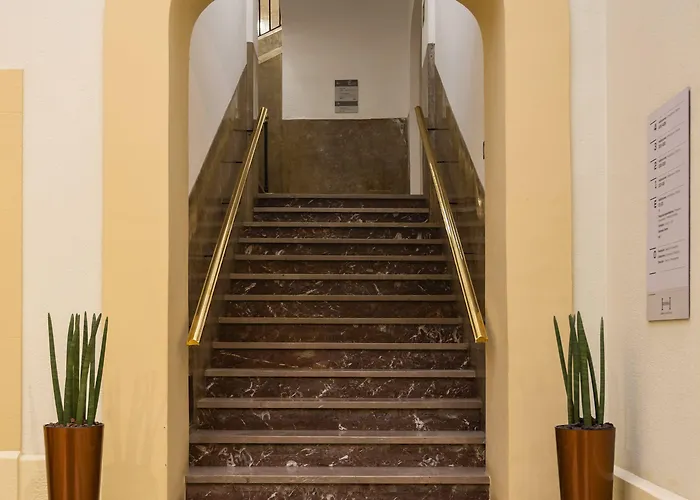 Hotel Hesperia Barri Gotic 3*