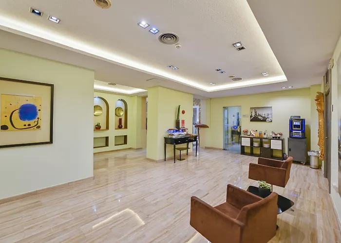 Hotel Hesperia Barri Gotic 3*